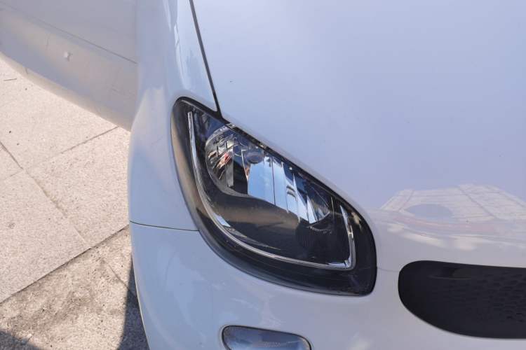 Used smart fortwo 2018 1.0L 52kW Hardtop Dynamic Version China V Right Front Headlight