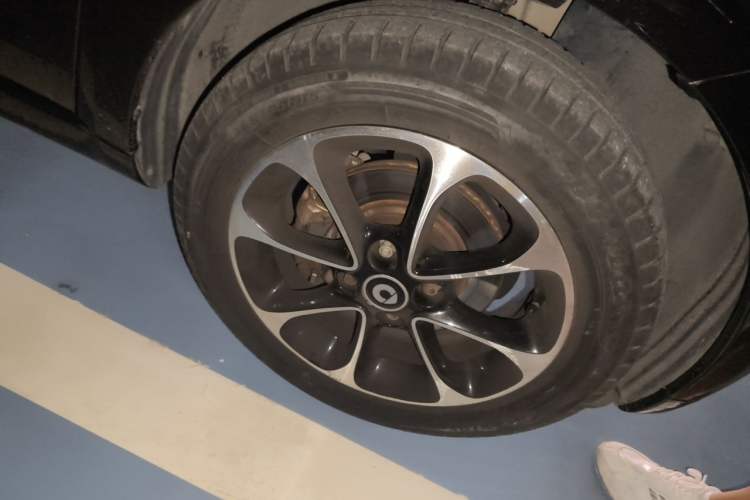 Used smart fortwo 2018 1.0L 52kW Hardtop Dynamic Version China V Right Front Wheel Hub