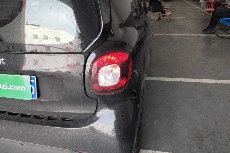 Used smart fortwo 2018 0.9T 66kW Hardtop Pioneer Edition China V Emission Standard Right Rear Taillight