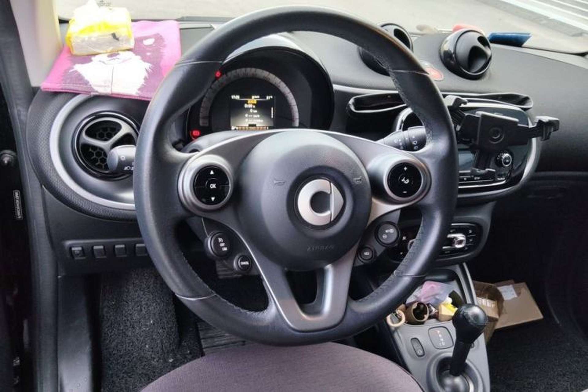 Used smart fortwo 2018 1.0L 52kW Hardtop Passion Edition China V Standard Steering Wheel