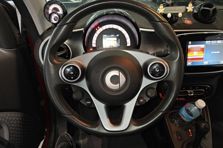 Used smart fortwo 2018 0.9T 66kW Hardtop Pioneer Edition China V Emission Standard Steering Wheel