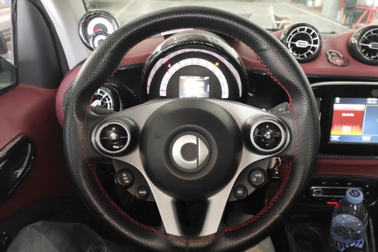 Used smart fortwo 2018 0.9T 66kW Hardtop Pioneer Edition China V Emission Standard Steering Wheel