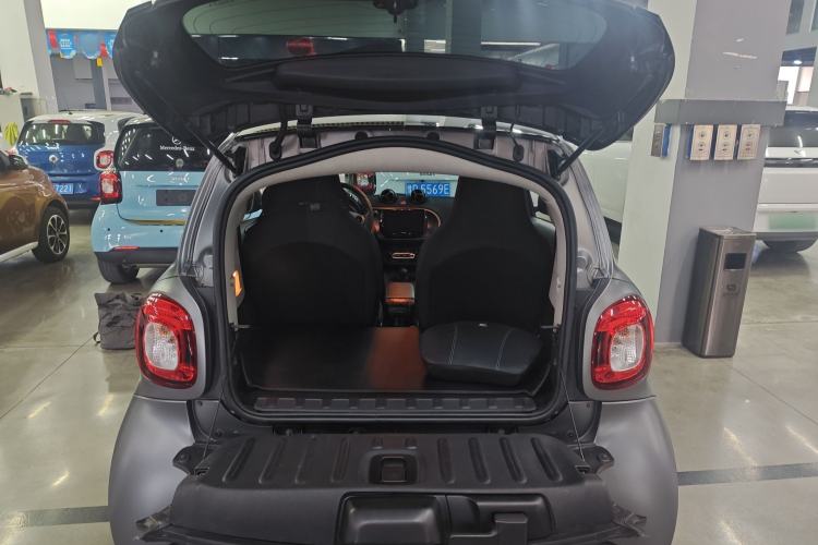 Used smart fortwo 2018 1.0L 52kW Hardtop Passion Edition China V Standard Trunk