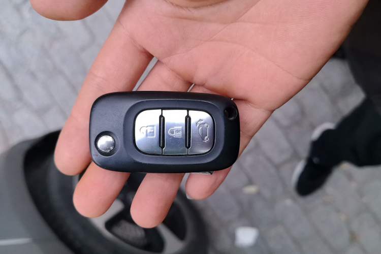 Used smart fortwo 2018 1.0L 52kW Hardtop Passion Edition China V Standard Vehicle Key