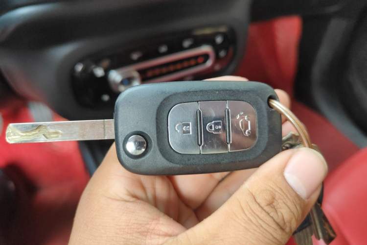 Used smart fortwo 2018 1.0L 52kW Hardtop Dynamic Version China V Vehicle Key
