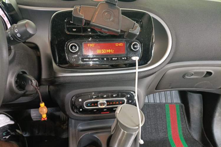 Used smart fortwo 2018 1.0L 52kW Hardtop Passion Edition China V Standard Audio And AC Panel
