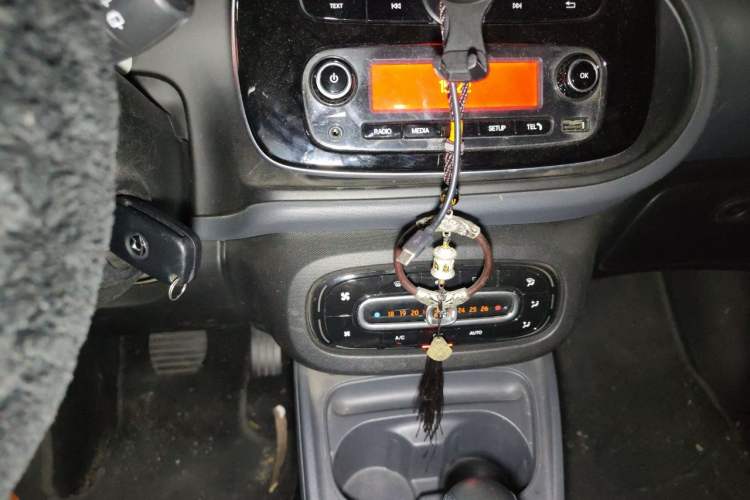 Used smart fortwo 2018 1.0L 52kW Hardtop Dynamic Version China V Audio And AC Panel