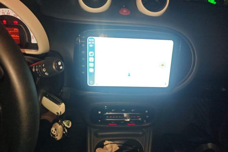 Used smart fortwo 2018 1.0L 52kW Hardtop Dynamic Version China V Audio And AC Panel