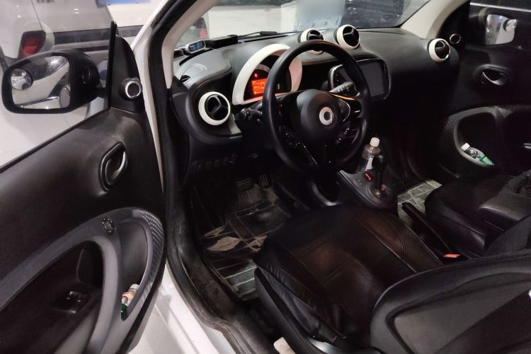 Used smart fortwo 2018 1.0L 52kW Hardtop Dynamic Version China V Driver Seat
