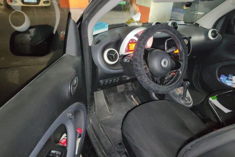 Used smart fortwo 2018 1.0L 52kW Hardtop Dynamic Version China V Driver Seat