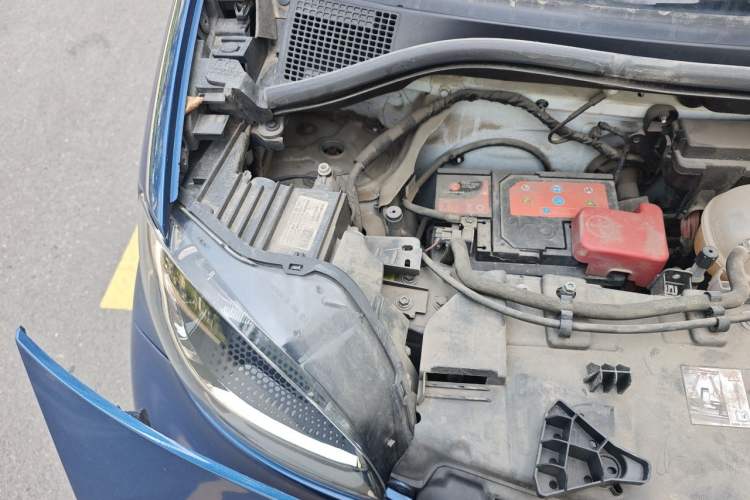 Used smart fortwo 2018 1.0L 52kW Hardtop Dynamic Version China V Engine Bay Right