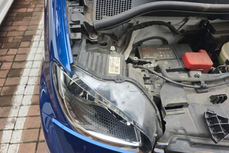 Used smart fortwo 2018 1.0L 52kW Hardtop Dynamic Version China V Engine Bay Right