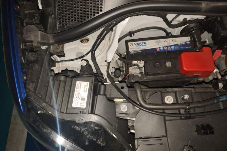 Used smart fortwo 2018 1.0L 52kW Hardtop Dynamic Version China V Engine Bay Right