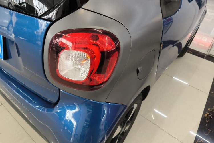 Used smart fortwo 2018 1.0L 52kW Hardtop Passion Edition China V Standard Exterior 3
