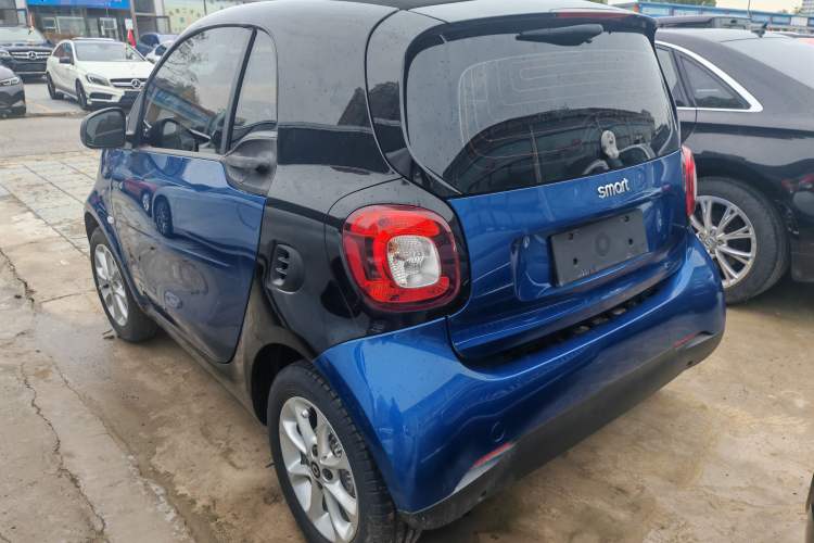 Used smart fortwo 2018 1.0L 52kW Hardtop Dynamic Version China V Exterior 3