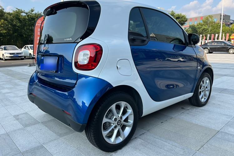 Used smart fortwo 2018 1.0L 52kW Hardtop Dynamic Version China V Exterior 3