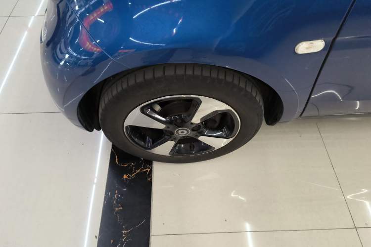 Used smart fortwo 2018 1.0L 52kW Hardtop Passion Edition China V Standard Exterior 4