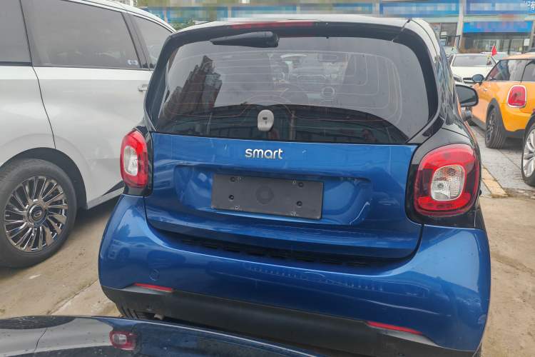 Used smart fortwo 2018 1.0L 52kW Hardtop Dynamic Version China V Exterior 4