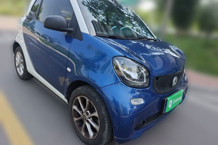 Used smart fortwo 2018 1.0L 52kW Hardtop Dynamic Version China V Front Right 45 Deg