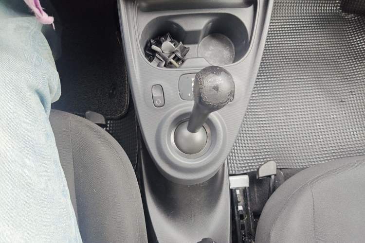 Used smart fortwo 2018 1.0L 52kW Hardtop Dynamic Version China V Gear Lever