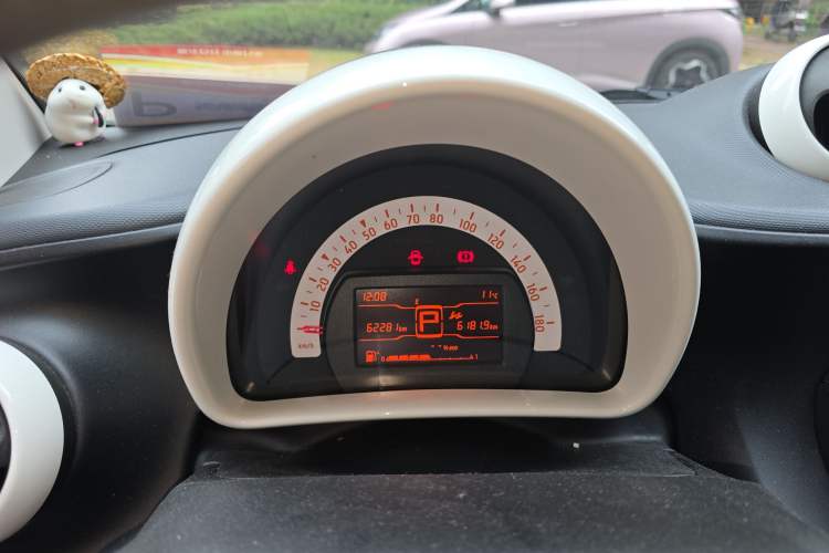 Used smart fortwo 2018 1.0L 52kW Hardtop Dynamic Version China V Instrument Cluster