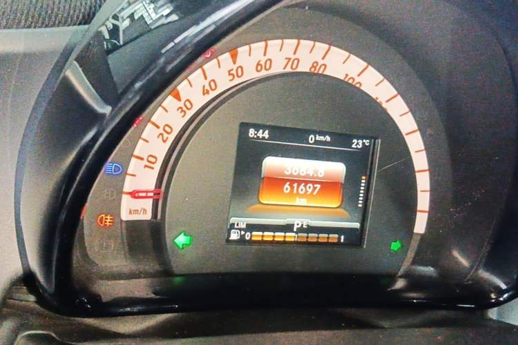 Used smart fortwo 2018 1.0L 52kW Hardtop Passion Edition China V Standard Instrument Cluster