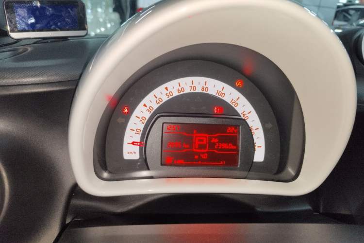 Used smart fortwo 2018 1.0L 52kW Hardtop Dynamic Version China V Instrument Cluster