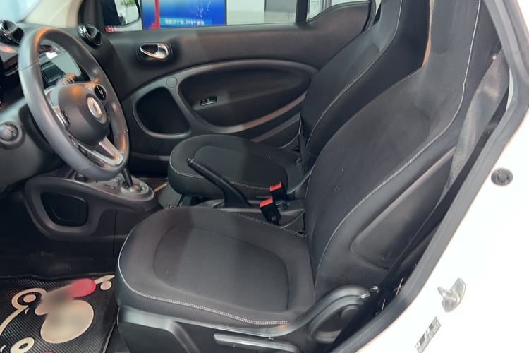Used smart fortwo 2018 1.0L 52kW Hardtop Passion Edition China V Standard Interior 1