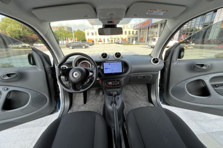 Used smart fortwo 2018 1.0L 52kW Hardtop Dynamic Version China V Interior 2