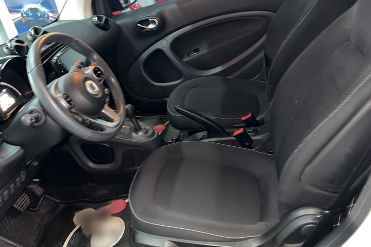 Used smart fortwo 2018 1.0L 52kW Hardtop Passion Edition China V Standard Interior 2