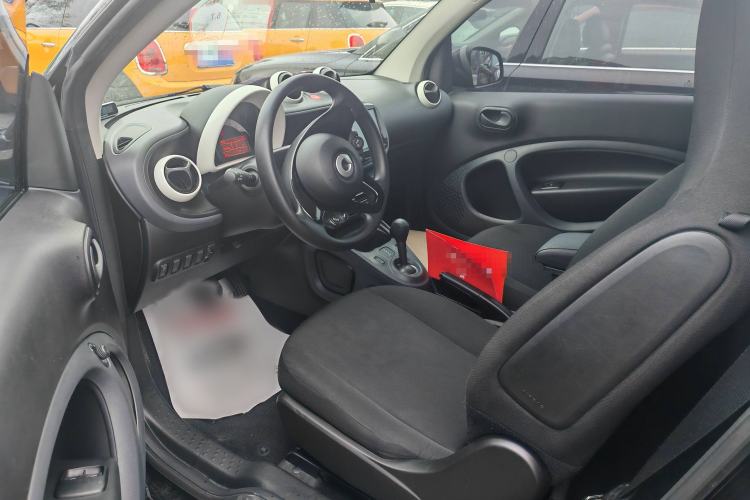 Used smart fortwo 2018 1.0L 52kW Hardtop Dynamic Version China V Interior 5
