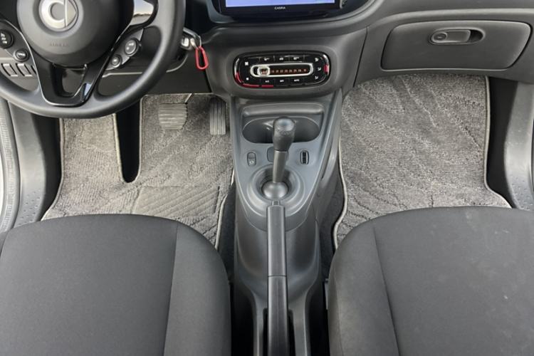 Used smart fortwo 2018 1.0L 52kW Hardtop Dynamic Version China V Interior 5