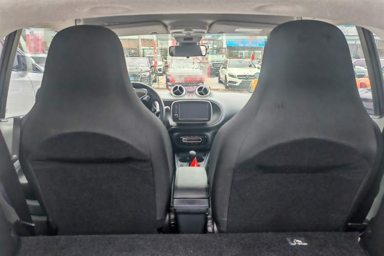 Used smart fortwo 2018 1.0L 52kW Hardtop Dynamic Version China V Interior 7