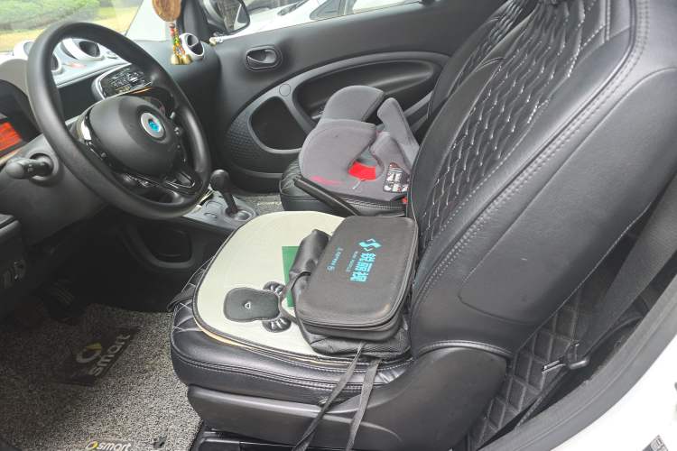 Used smart fortwo 2018 1.0L 52kW Hardtop Dynamic Version China V Left Front Seat