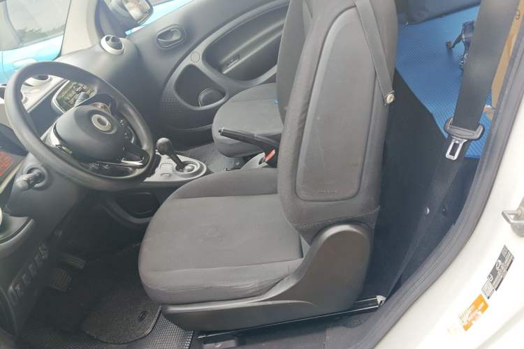 Used smart fortwo 2018 1.0L 52kW Hardtop Dynamic Version China V Left Front Seat