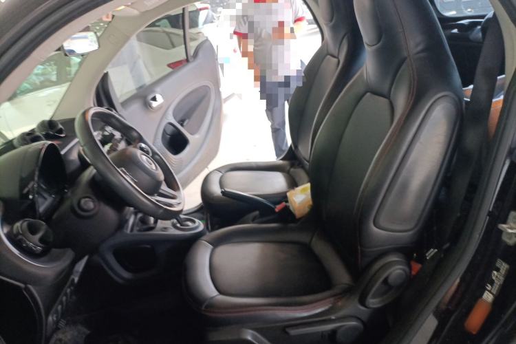 Used smart fortwo 2018 1.0L 52kW Hardtop Passion Edition China V Standard Left Front Seat