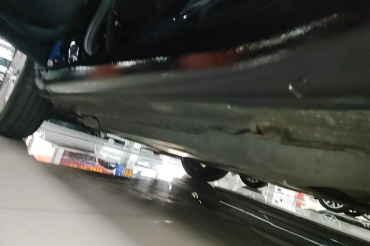 Used smart fortwo 2018 1.0L 52kW Hardtop Dynamic Version China V Left Side Sill