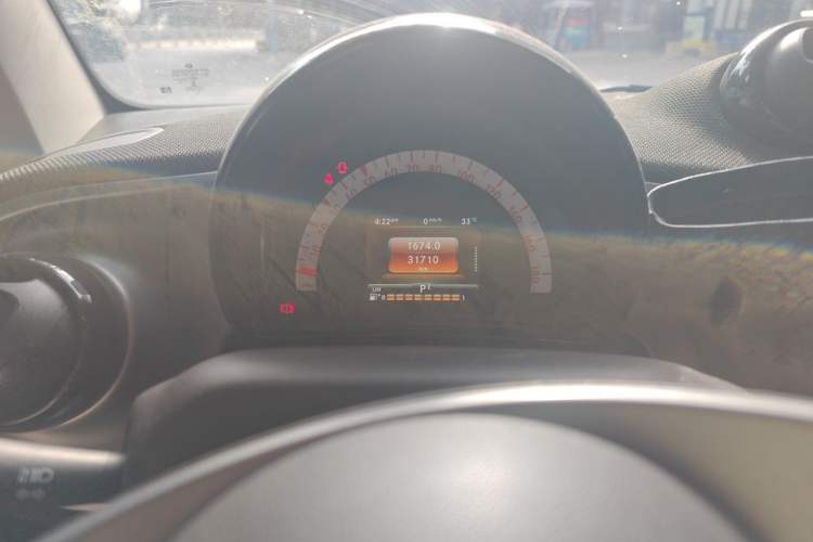 Used smart fortwo 2018 1.0L 52kW Hardtop Passion Edition China V Standard Odometer Close Up