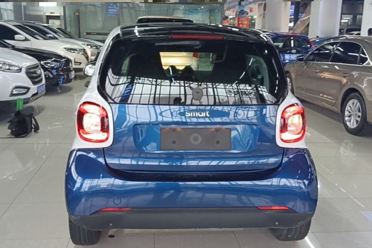 Used smart fortwo 2018 1.0L 52kW Hardtop Passion Edition China V Standard Rear