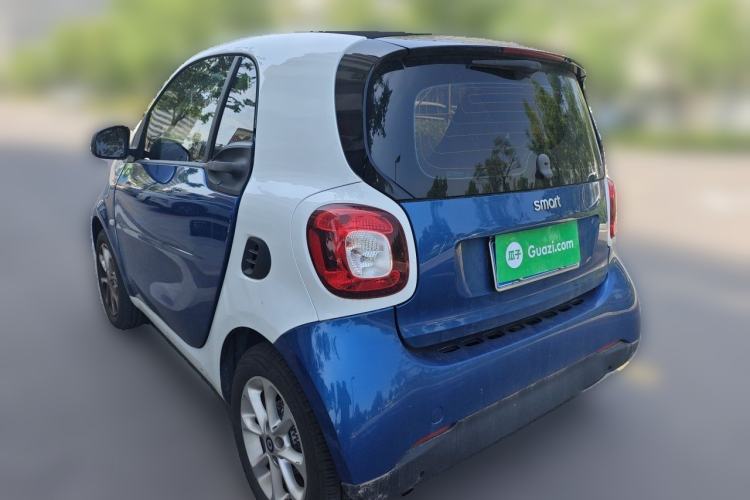 Used smart fortwo 2018 1.0L 52kW Hardtop Dynamic Version China V Rear Left 45 Deg