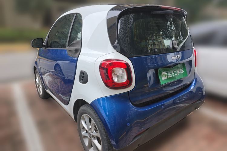 Used smart fortwo 2018 1.0L 52kW Hardtop Dynamic Version China V Rear Left 45 Deg