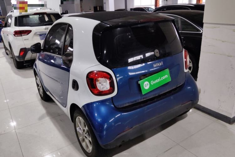 Used smart fortwo 2018 1.0L 52kW Hardtop Dynamic Version China V Rear Left 45 Deg