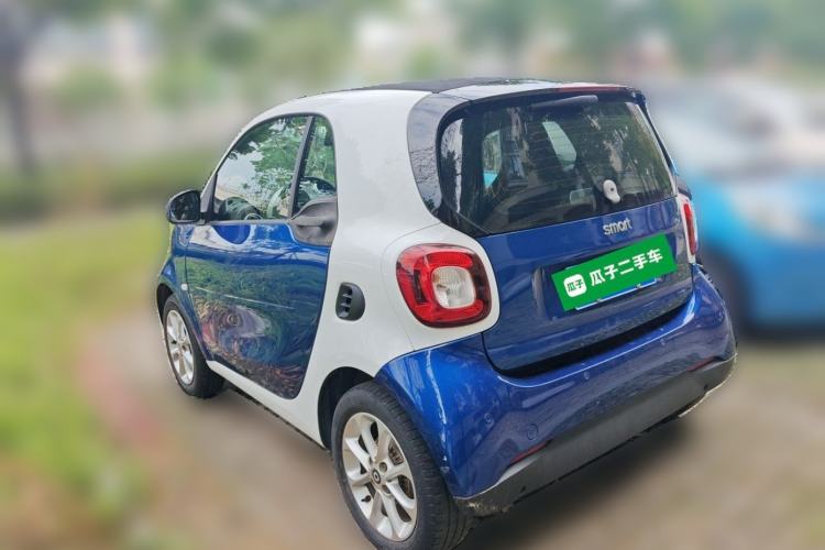Used smart fortwo 2018 1.0L 52kW Hardtop Dynamic Version China V Rear Left 45 Deg