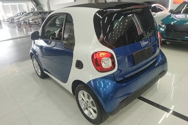 Used smart fortwo 2018 1.0L 52kW Hardtop Dynamic Version China V Rear Left 45 Deg