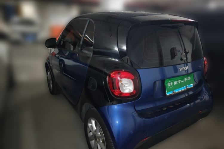 Used smart fortwo 2018 1.0L 52kW Hardtop Dynamic Version China V Rear Left 45 Deg