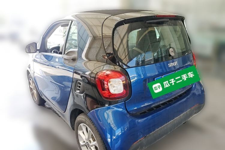Used smart fortwo 2018 1.0L 52kW Hardtop Dynamic Version China V Rear Left 45 Deg