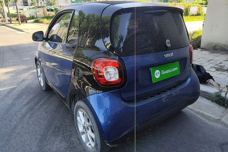 Used smart fortwo 2018 1.0L 52kW Hardtop Dynamic Version China V Rear Left 45 Deg