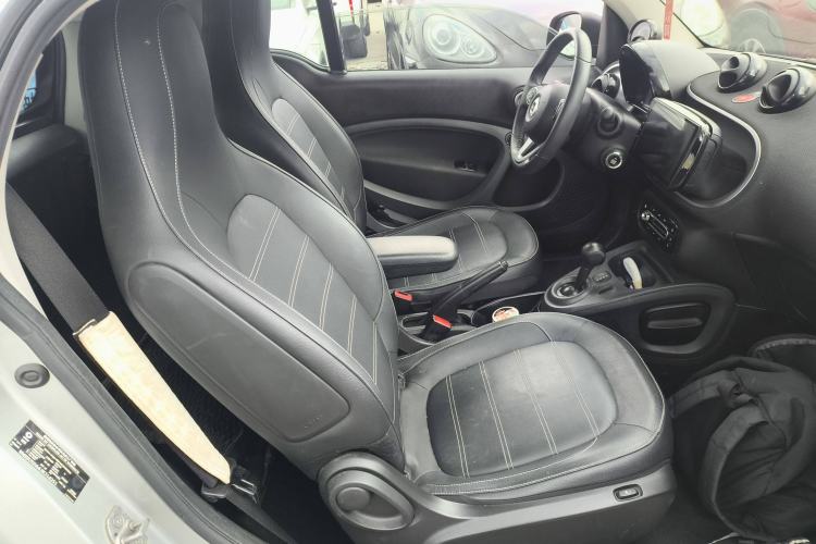Used smart fortwo 2018 0.9T 66kW Hardtop Pioneer Edition China V Emission Standard Right Front Seat