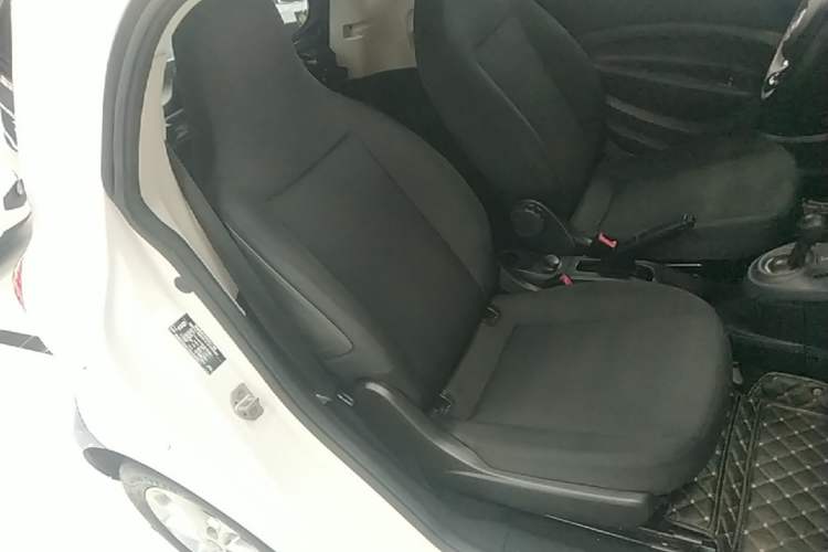 Used smart fortwo 2018 1.0L 52kW Hardtop Dynamic Version China V Right Front Seat