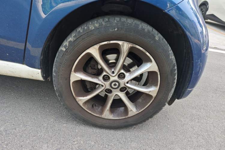 Used smart fortwo 2018 1.0L 52kW Hardtop Dynamic Version China V Right Front Wheel Hub